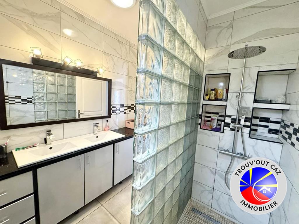 Maison de plain pied Saint-Benoît (97437) Trouv'Out Caz Immobilier
